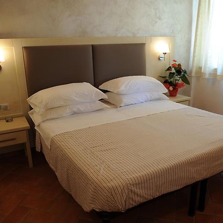 Super Relais Stella Hotel Signa Luaran gambar